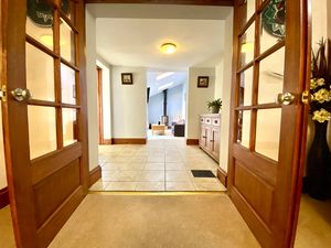 Inner Hall- click for photo gallery